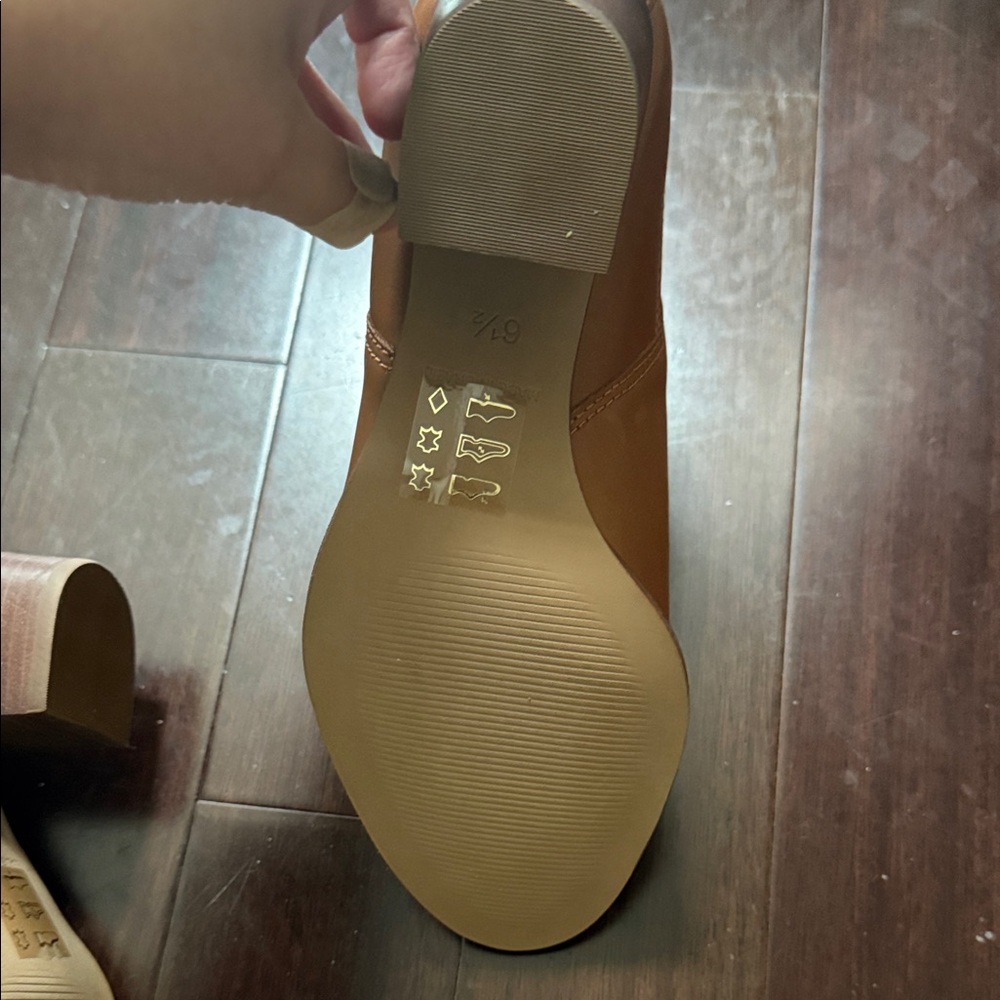 Madewell Tan Leather Ankle Booties - Picture 3 of 3